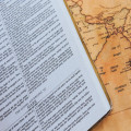 Is het autodiefstal of autodiefstal gepleegd? Wat is correct Nederlands?